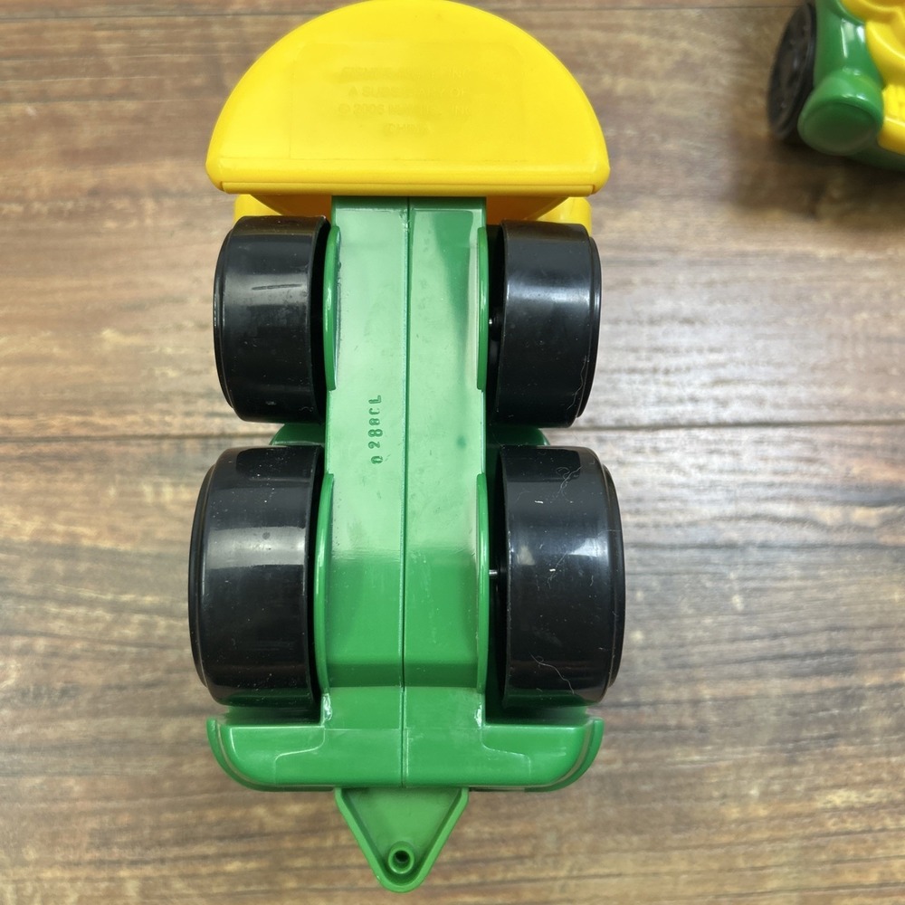 Fisher-Price Little People St. Patrick's Day Parade Set 2007 w/Box N0803 WORKS!! - Picture 16 of 16